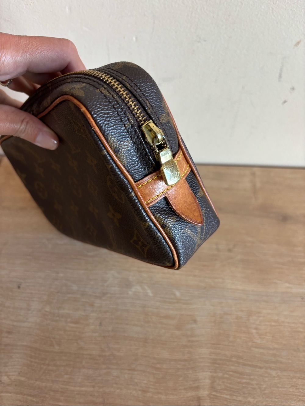 Authentic Louis Vuitton monogram clutch - Picture 2 of 8